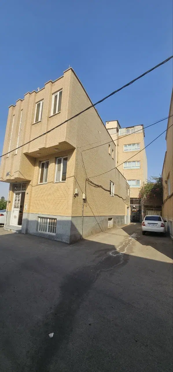 منزل سه طبقه