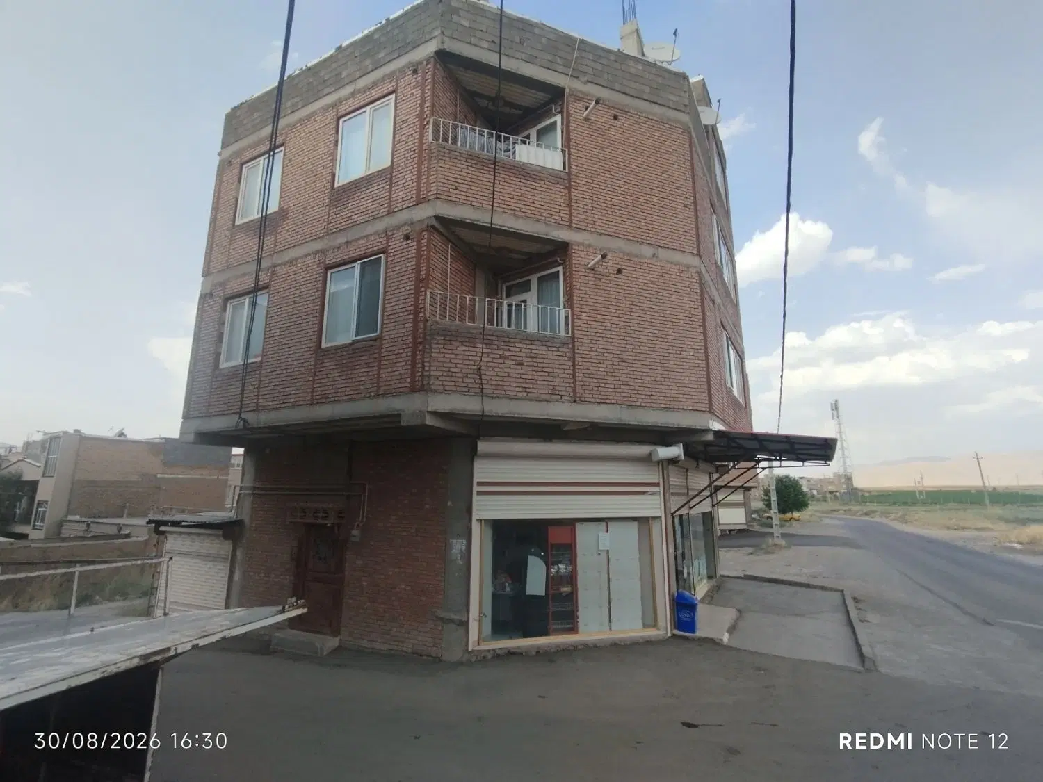 فروش خانه سه طبقه در قوخ
