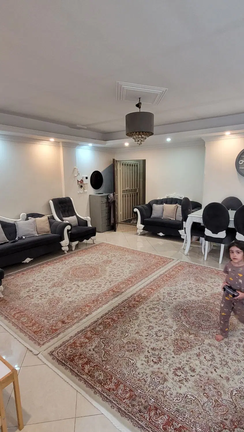 آپارتمان تک واحدی