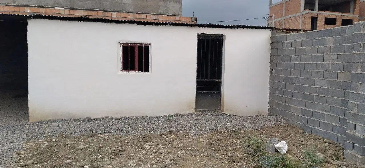 زمین ۲۴۰ متری