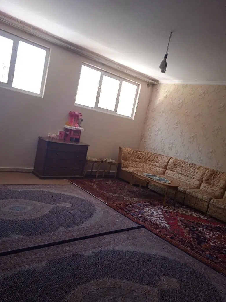 آپارتمان ۶۰ متری خ مفتح کوچه عارشیا طبقه اول