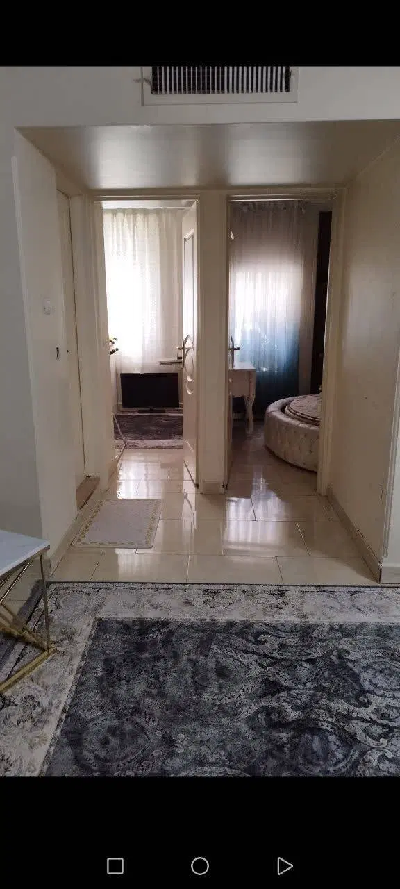 72متری دوخوابه پارکینگ اصلی