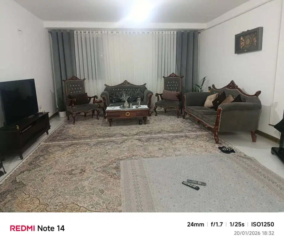 واحد شهرک طلاییه 88 متر 2 خواب فول  سنددار