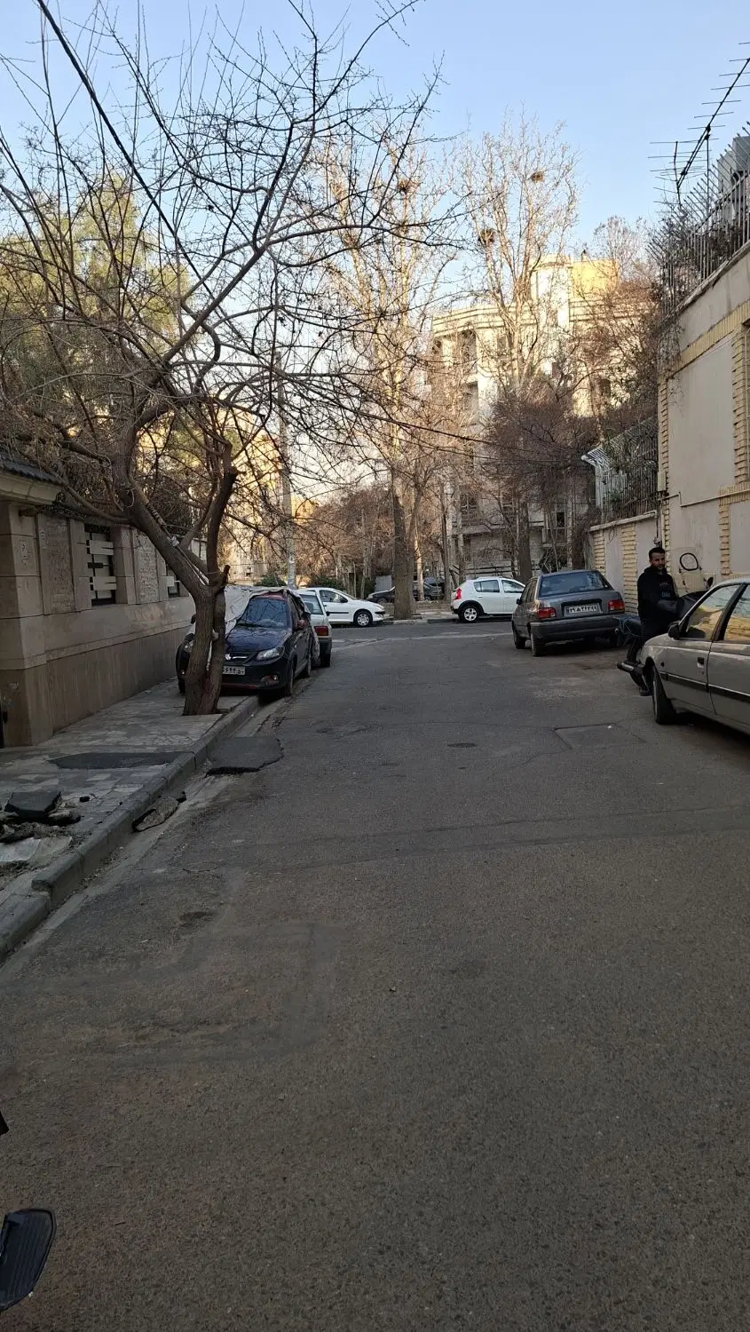 ۶۴متر لوکیشن خوب