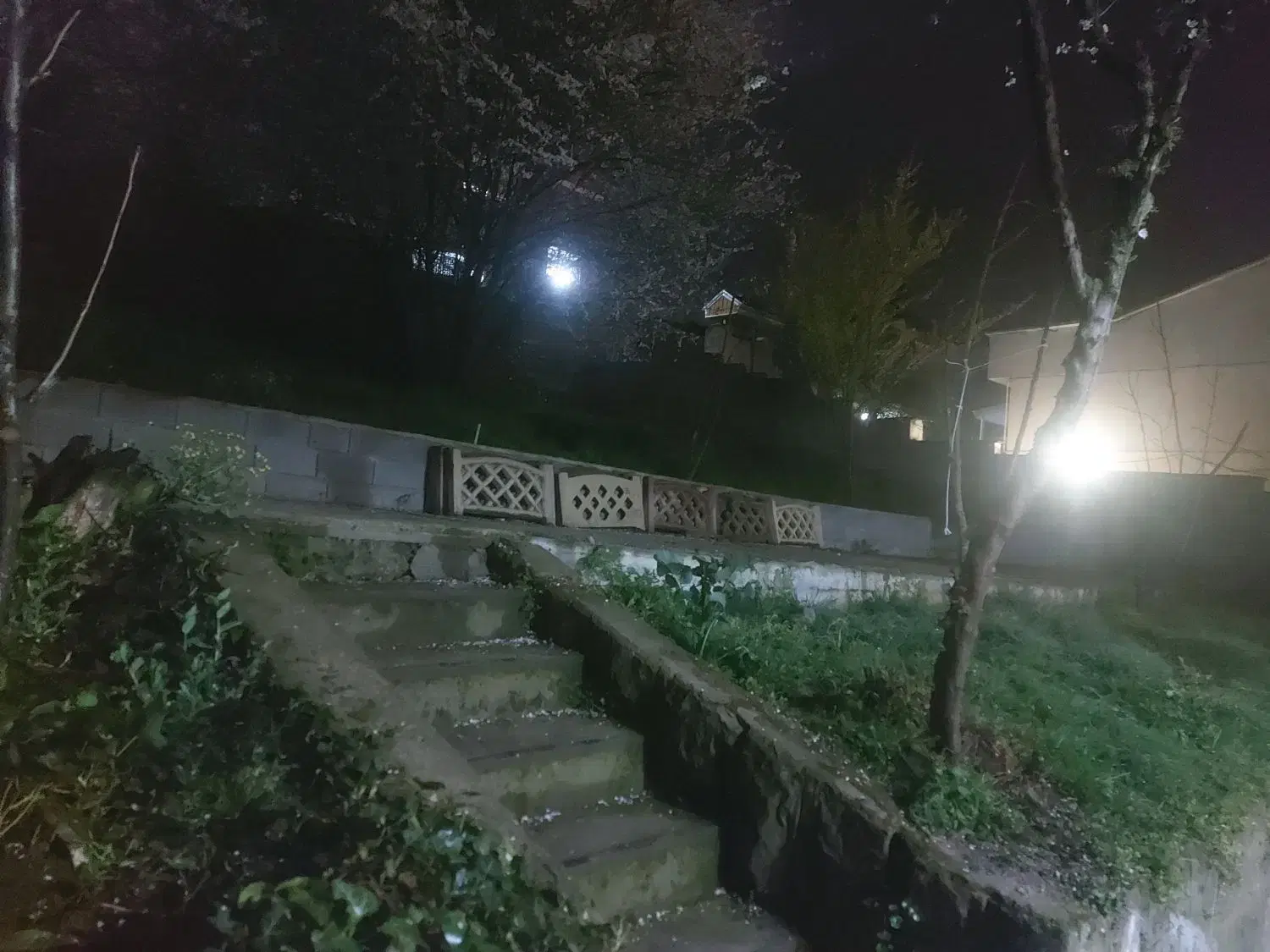 اجاره روزانه و شبانه ویلایی در سوادکوه (آزادمهر )
