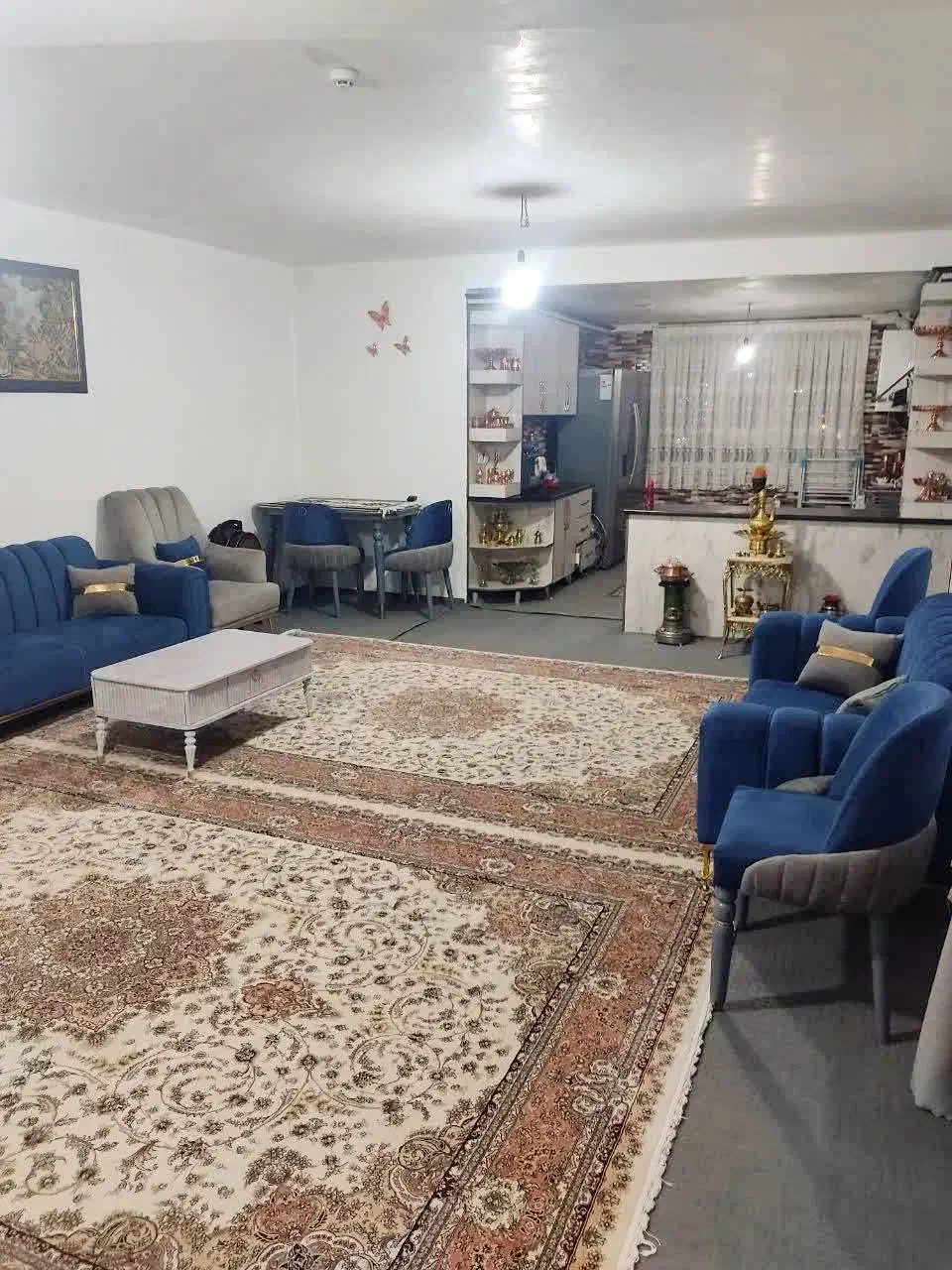 اجاره واحد ۱۰۰ متری بهارستان سنجان