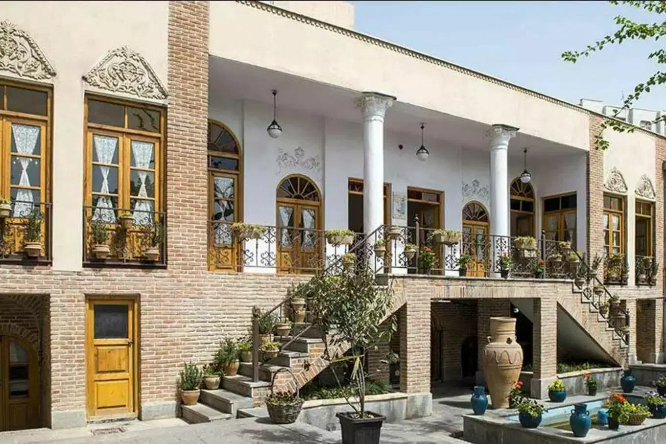 رهن و اجاره واحد واوان خ بهشتی تیپ b