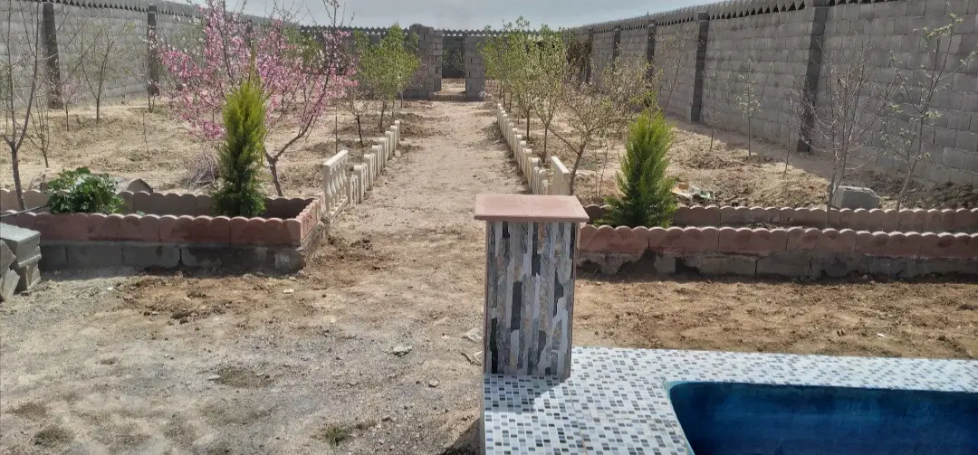 سلام یک باغ چهار دیواری وااقع در رحمت آباد