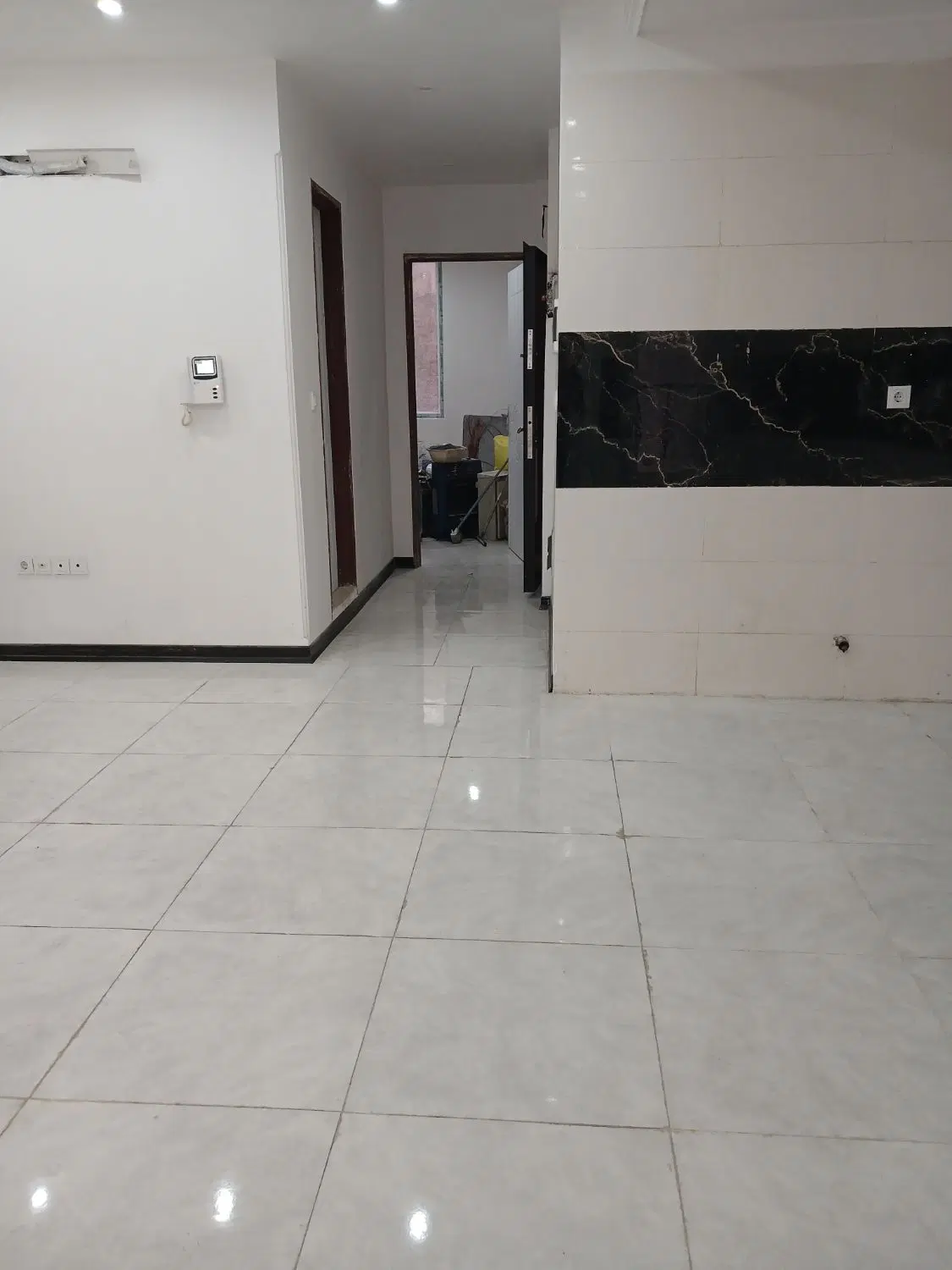آپارتمان ۵۳ متری تکواحدی نازی اباد