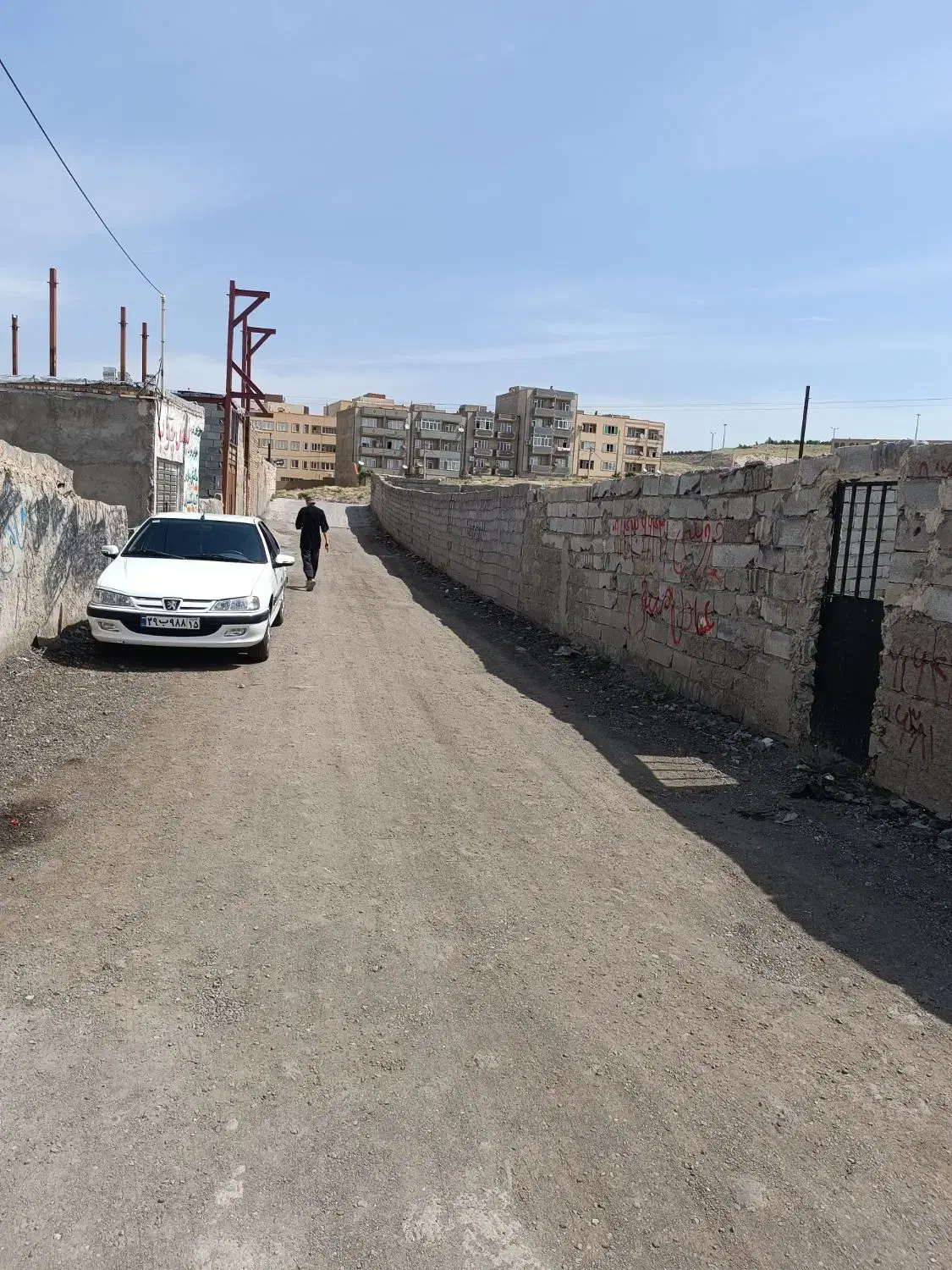 حصار  زمین آخماقیه 120متر
