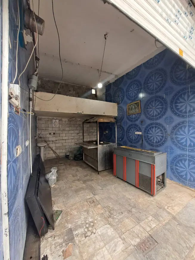 مغازه فروشی سیزده آبان