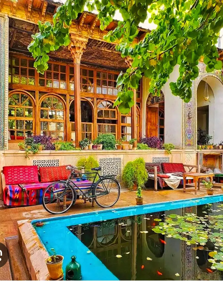 آپارتمان ۴ خواب  ساحلی غربی     نارون ابریشمی