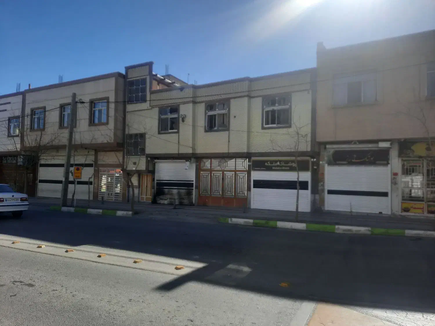 منزل تجاری مسکونی در سده لنجان خیابان اصلی امام