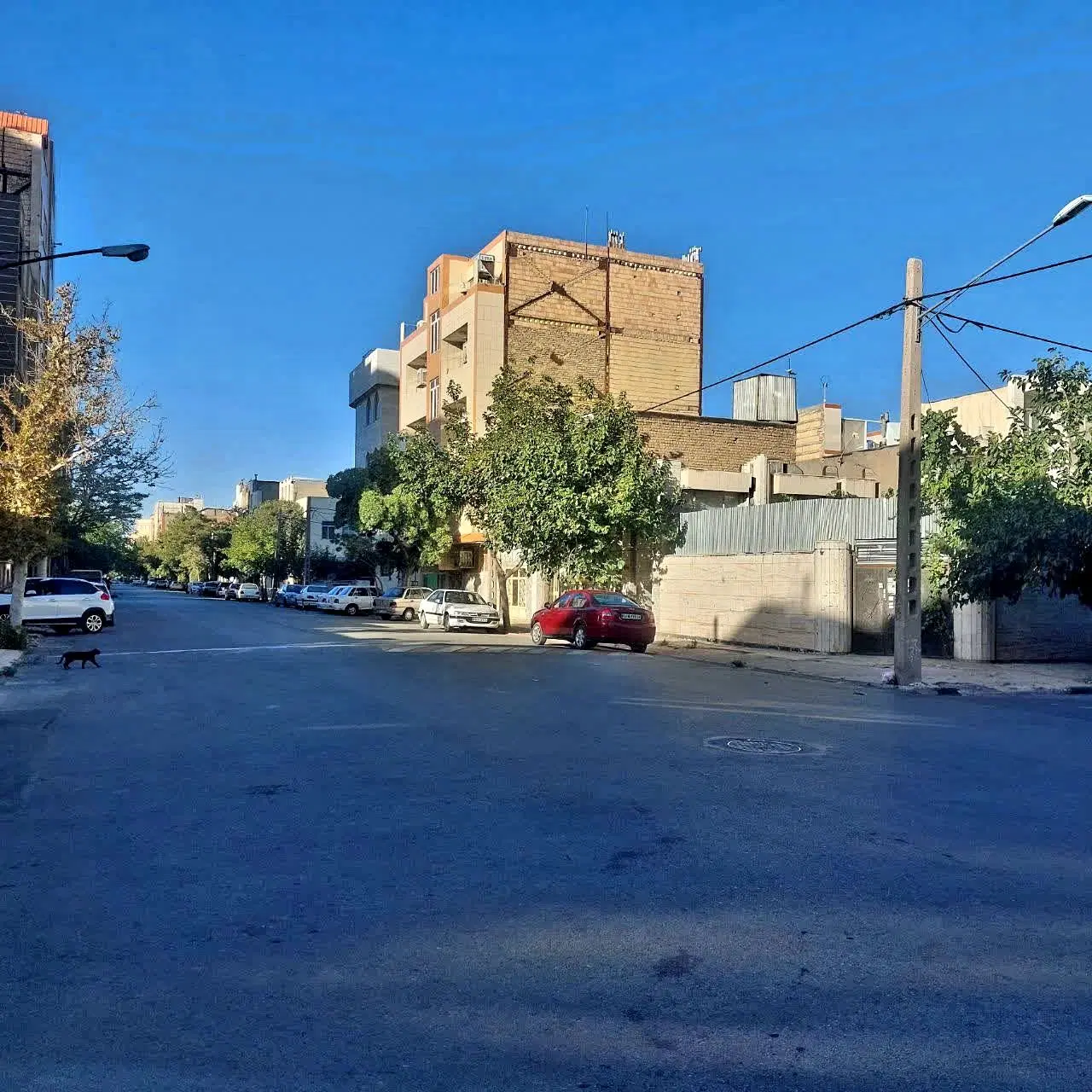 ویلایی 113 متری دونبش ۱۴ متر حاشیه بر ملک ۸ متر