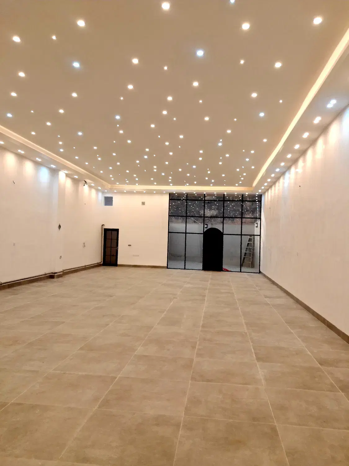 مغازه بزرگ فیرورق