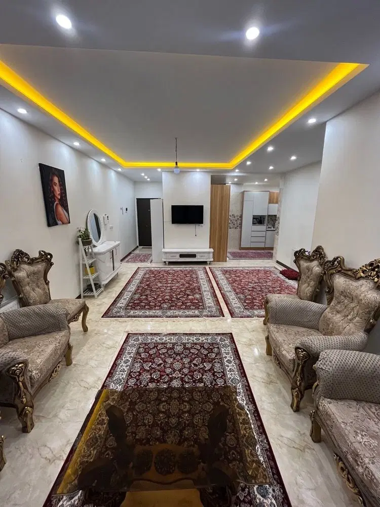 ۷۹متر لوکیشن عالی سرتاسر غرق نور