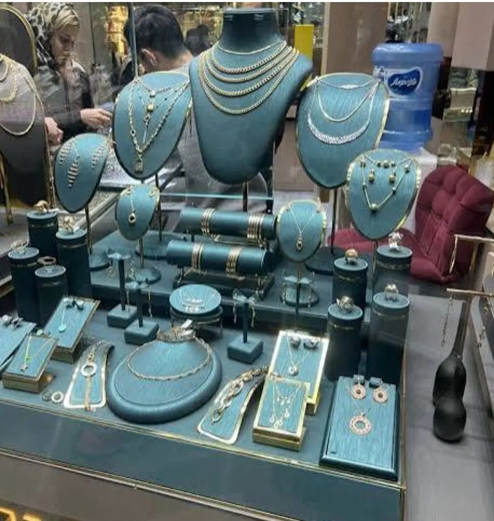 فروش مغازه در راسته اصلی طلافروشها والفجر یک‌