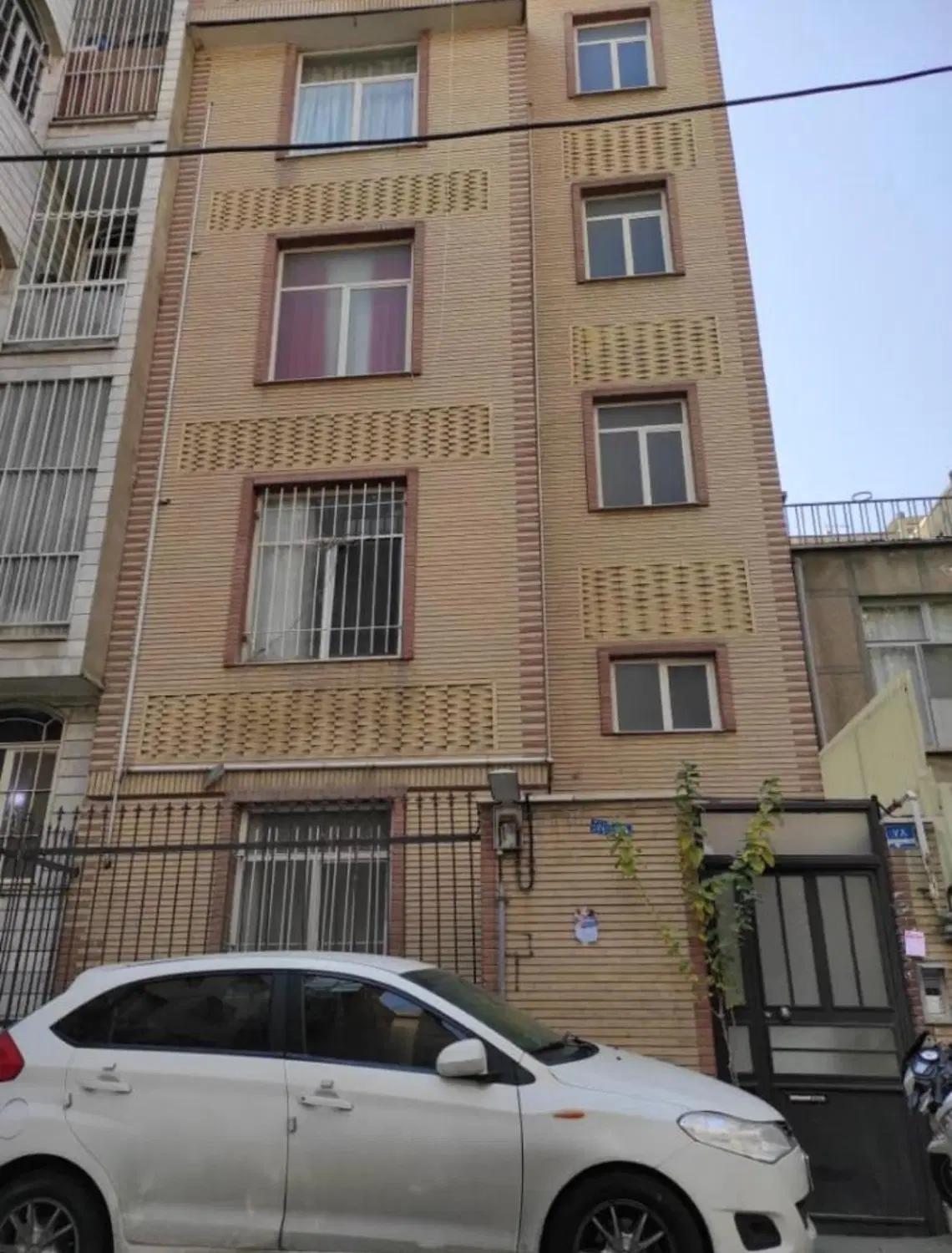 مشارکت در ساخت ۲۳۵ متر