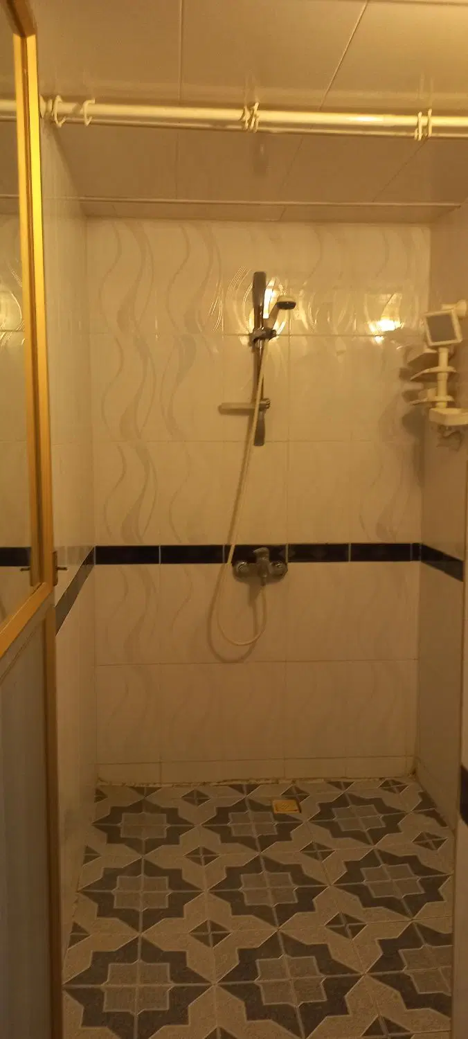 منزل پشت استخر ولایت