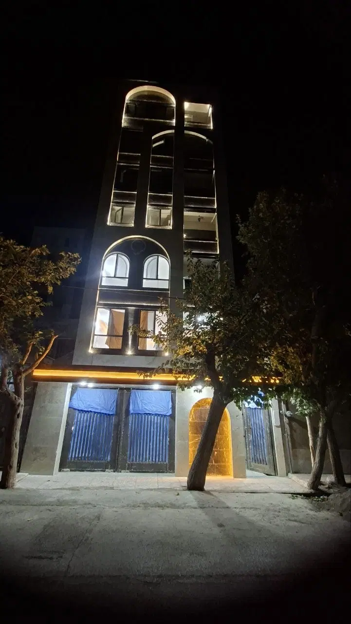 آپارتمان سه خواب تک واحدی