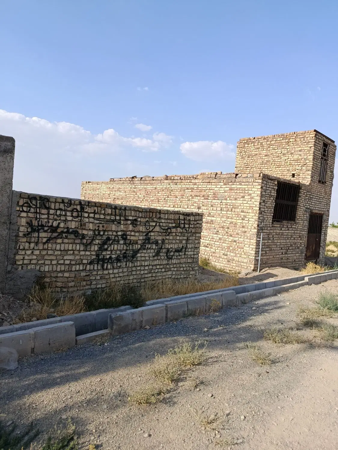 زمین مسکونی چهاردیواری مرزیجران