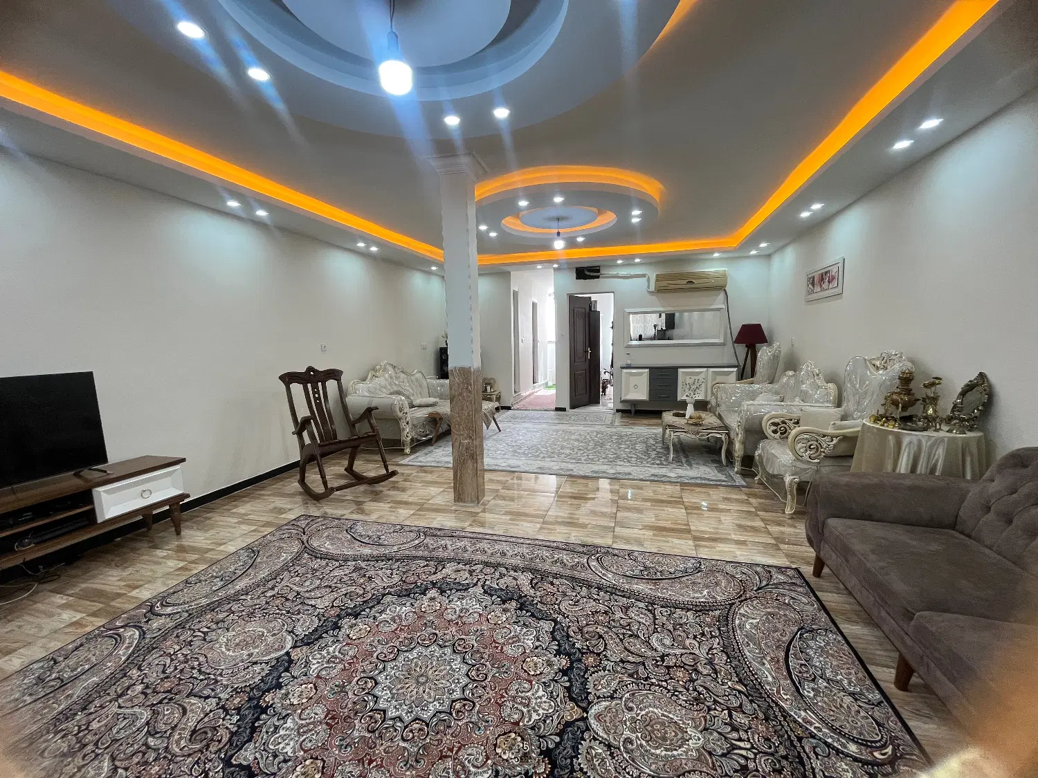 رهن خانه ۱۱۰متری آلارد شنبه بازار خیابان کشاورز