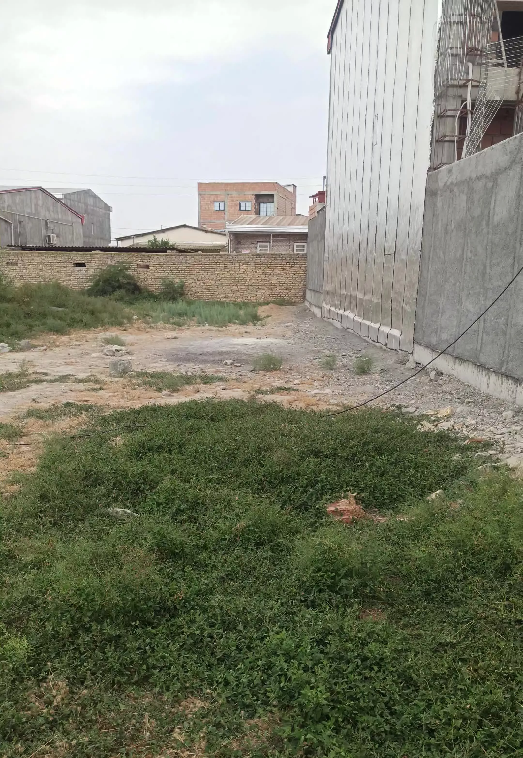 زمین تجاری مسکونی (جمهوری 21)