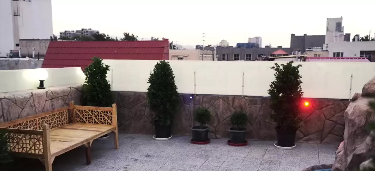 مشاور،۹۸ متر۲خواب دارای۸۰مترفضای تابستانی اختصاصی