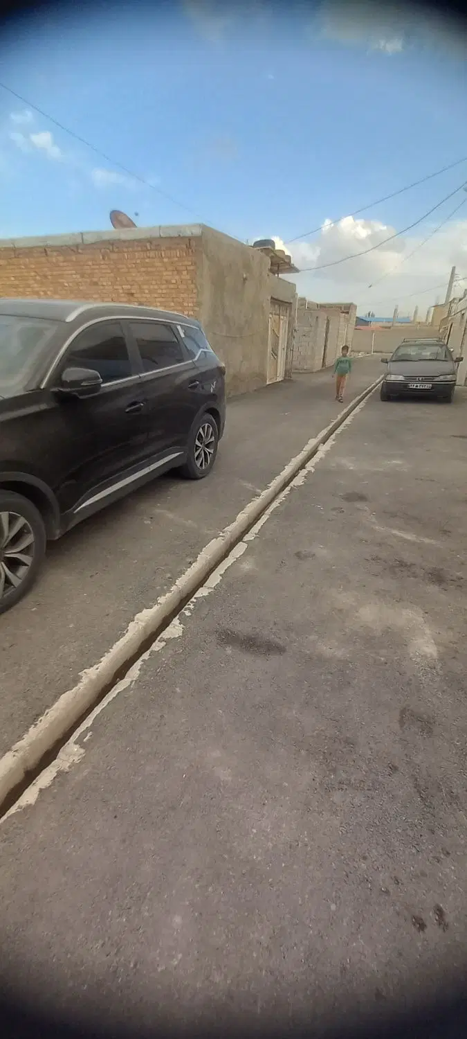 زمین مسکونی با همه امکانات جلوی زمین در الوار