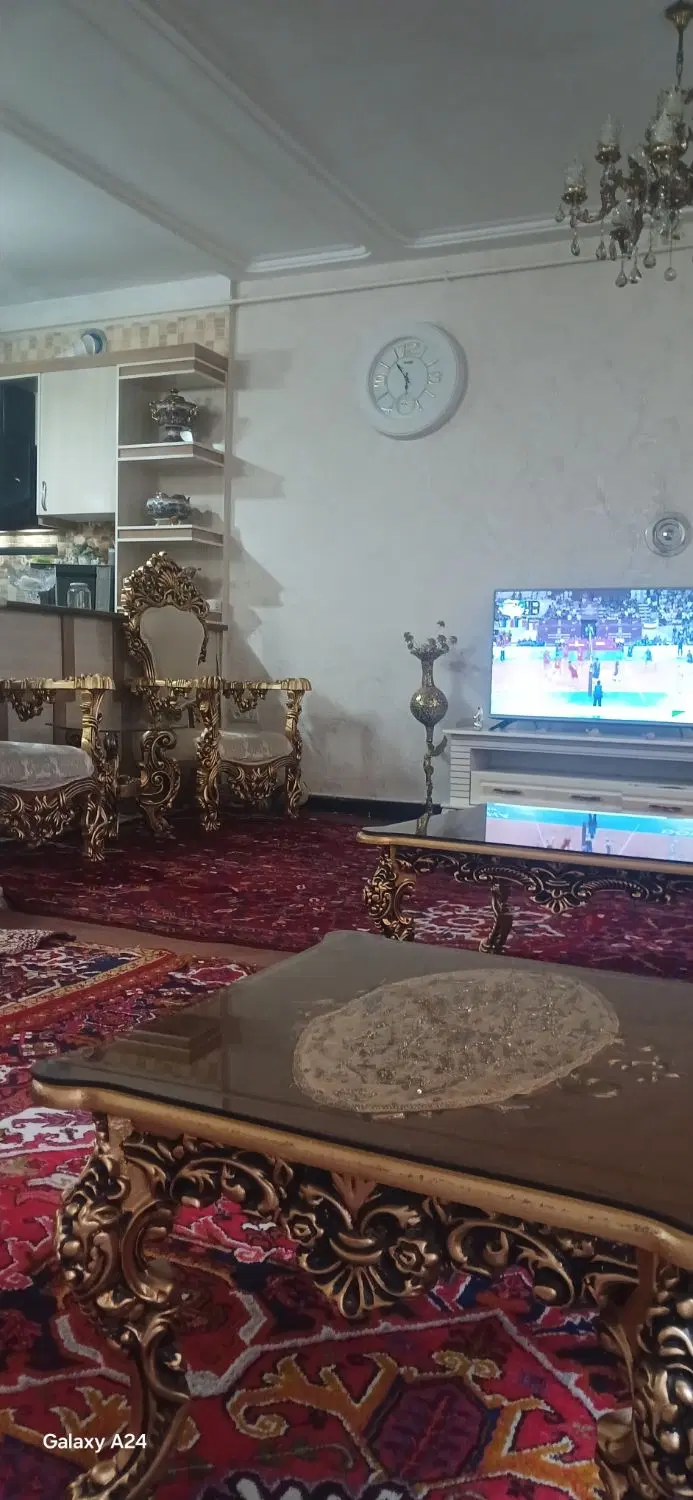 حیاط دوطبقه ۱۱۴ متر