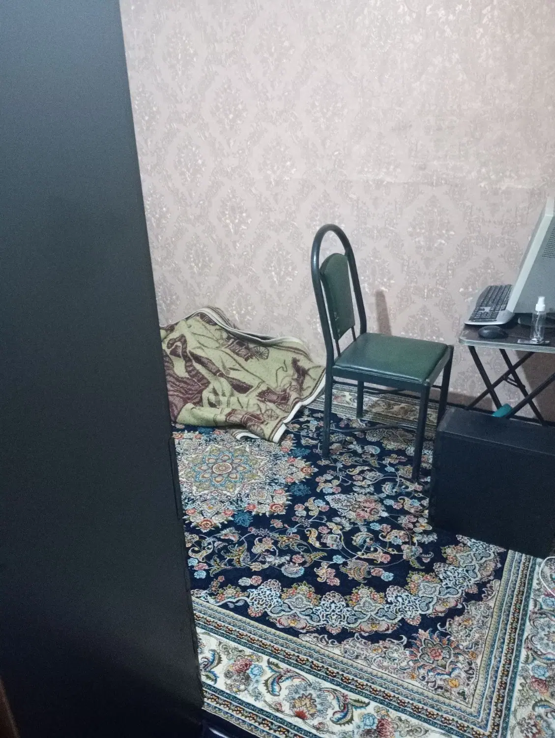 خانه ملکیت دربست ۲ طبقه در شهرک انقلاب جلو قواره