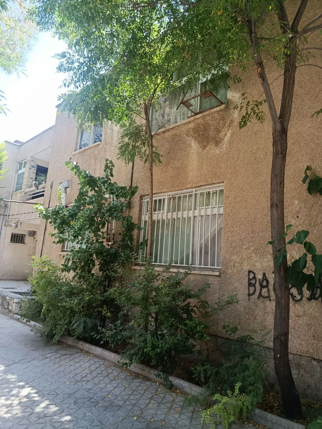 رهن و اجاره منزل مسکونی ۱۱۲ متری واقع در فولادشهر