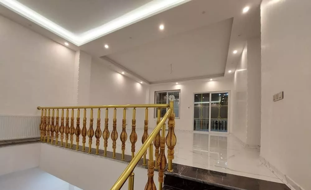 ویلایی ۲۲۰ متری لاکچری نو ساز ۳ خوابه
