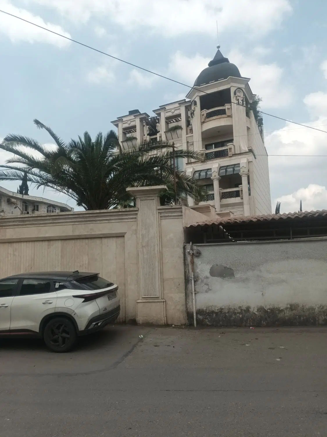 ۸۵ متر طبقه سوم