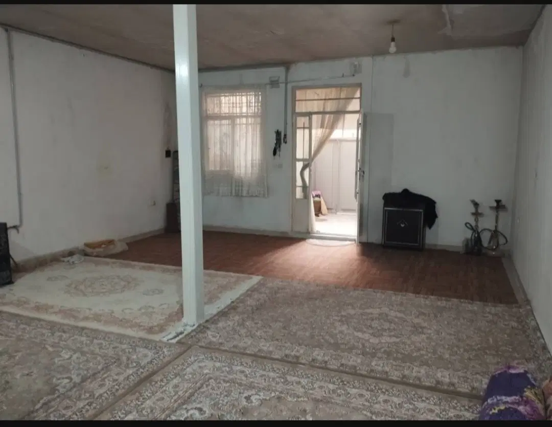 خانه ی دربست ۱۰۲ متری در حصار امیر پاکدشت