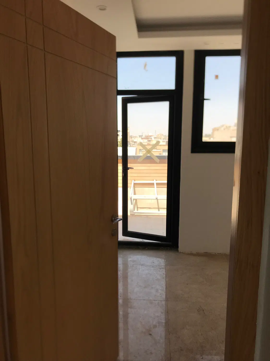اپارتمان ۸۰ متری ۲ خواب بر حسین اباد