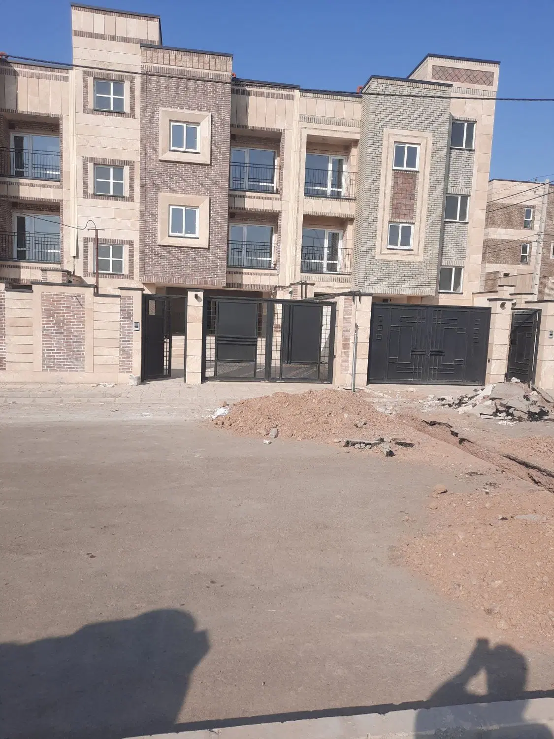 مشاعی غدیر دوطبقه تک واحدی۹۷متری