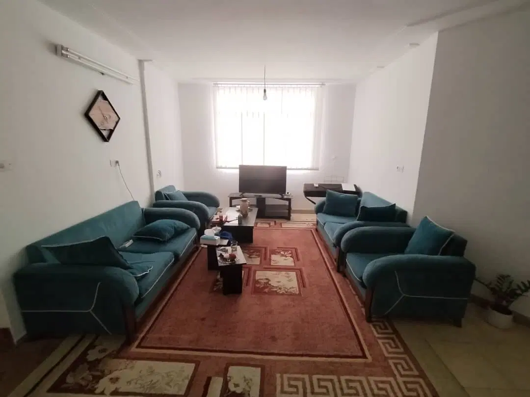 آپارتمان خوش قیمت بر رو خیابان