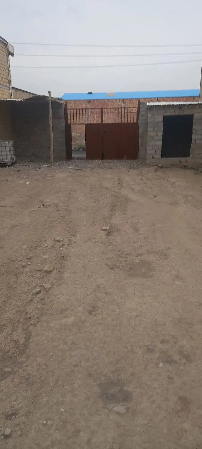 زمین حصار در آخر کوی پارسیان