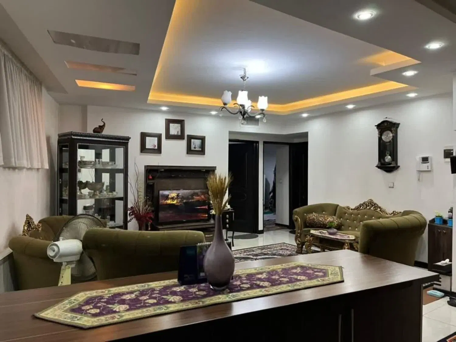 90متر_سه طرف نور_حیاط اختصاصی