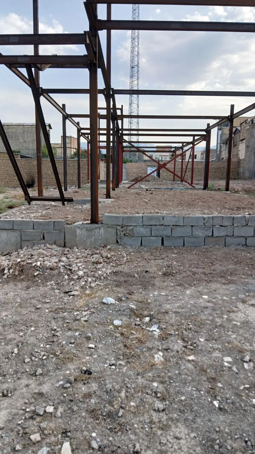 زمین مسکونی ۱۹۲ متر اسکلت