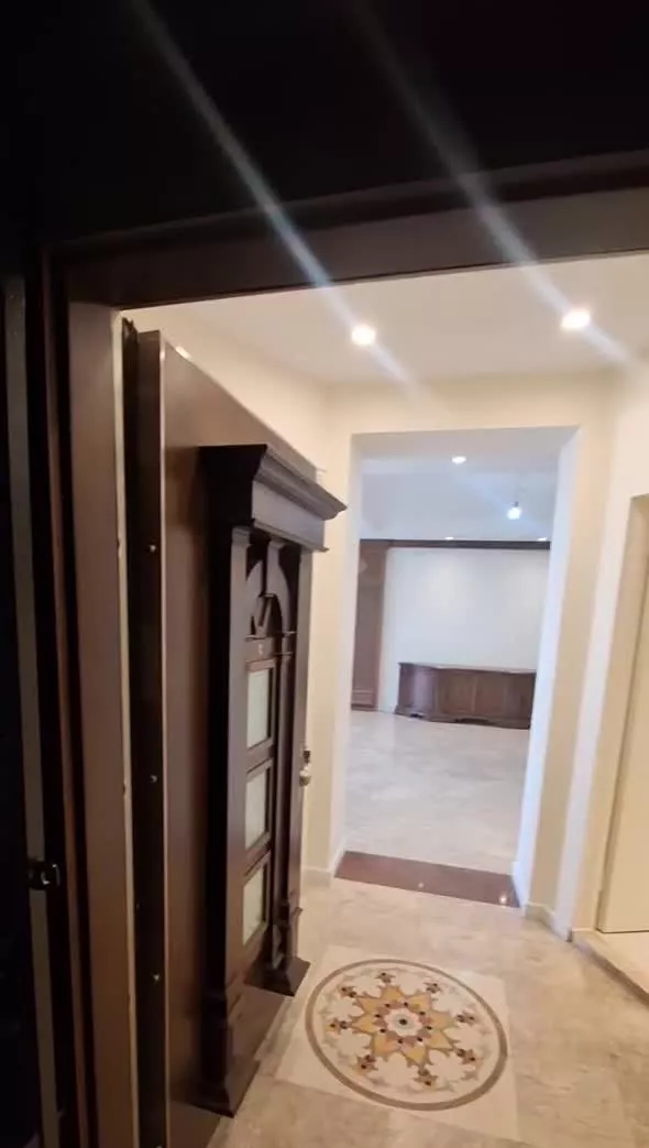 ۲۰۱ متر ۴خواب تکواحد ۱۳سال ساخت