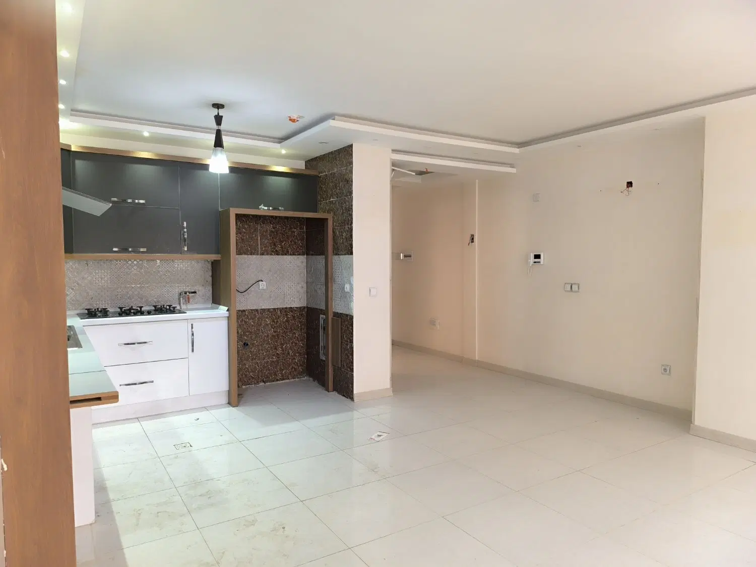 اپارتمان ۱۰۶متری دو خواب