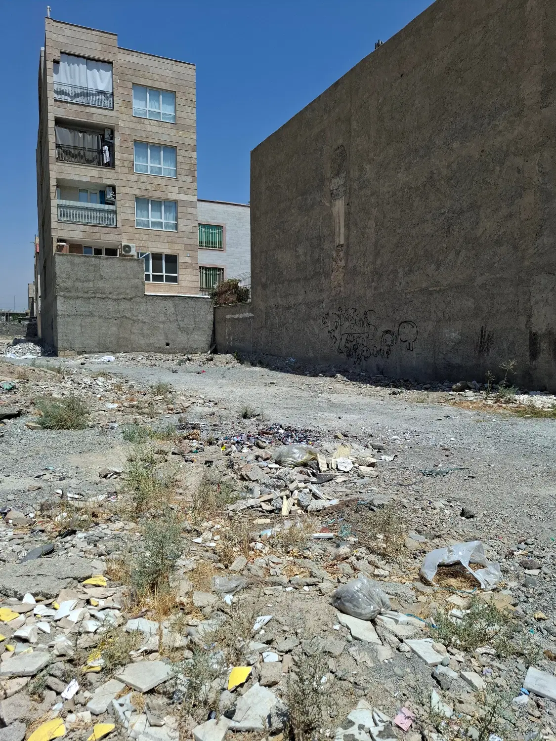 زمین مسکونی