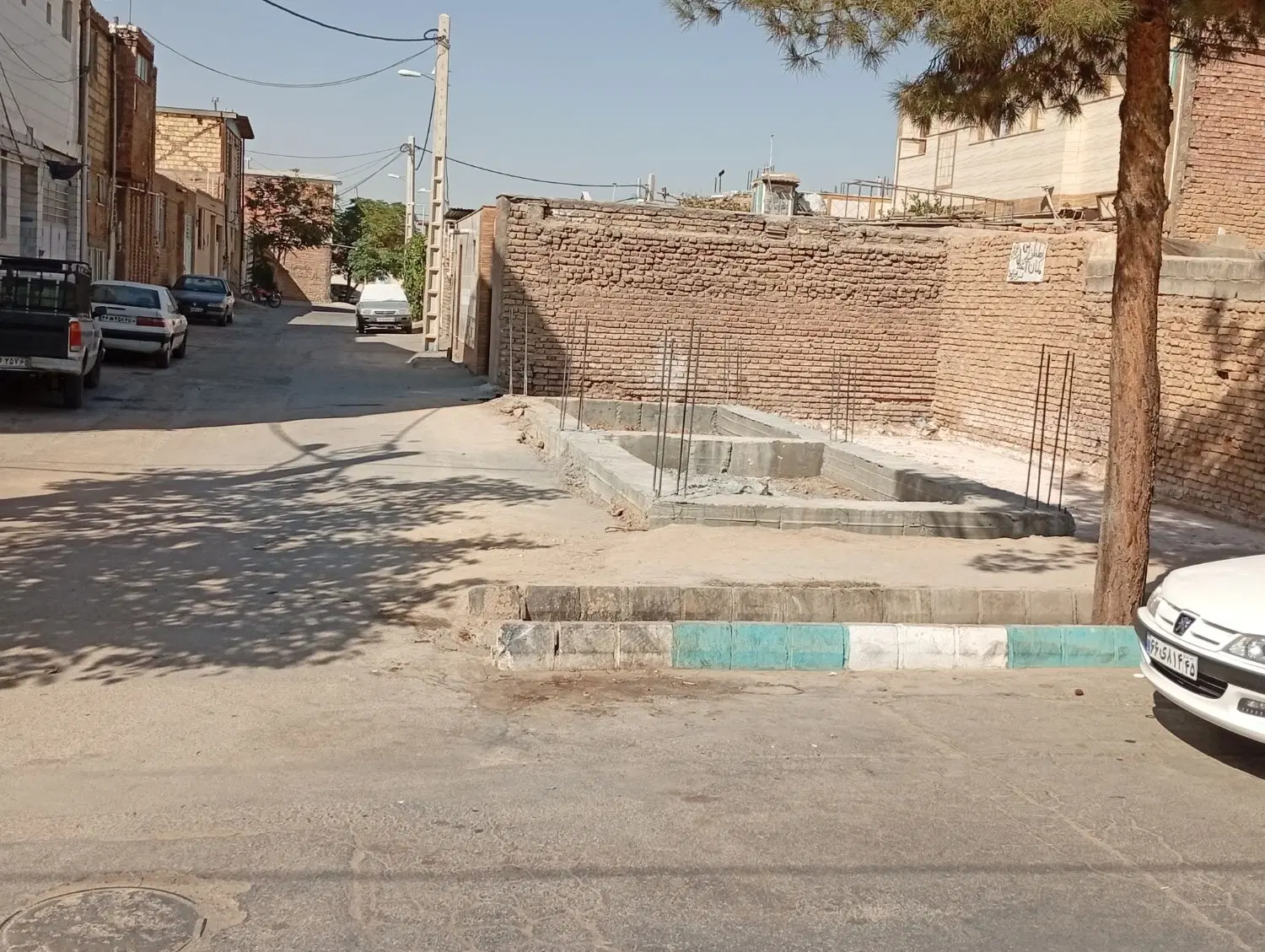 زمین تجاری دونبش خ عباس حقیقی کرمانی