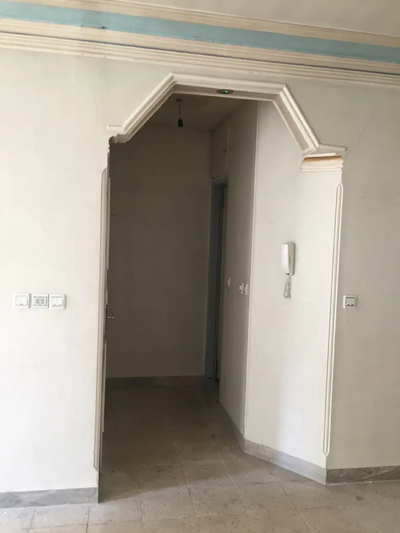 اپارتمان ۶۱متر تک واحدی طبقه ۴