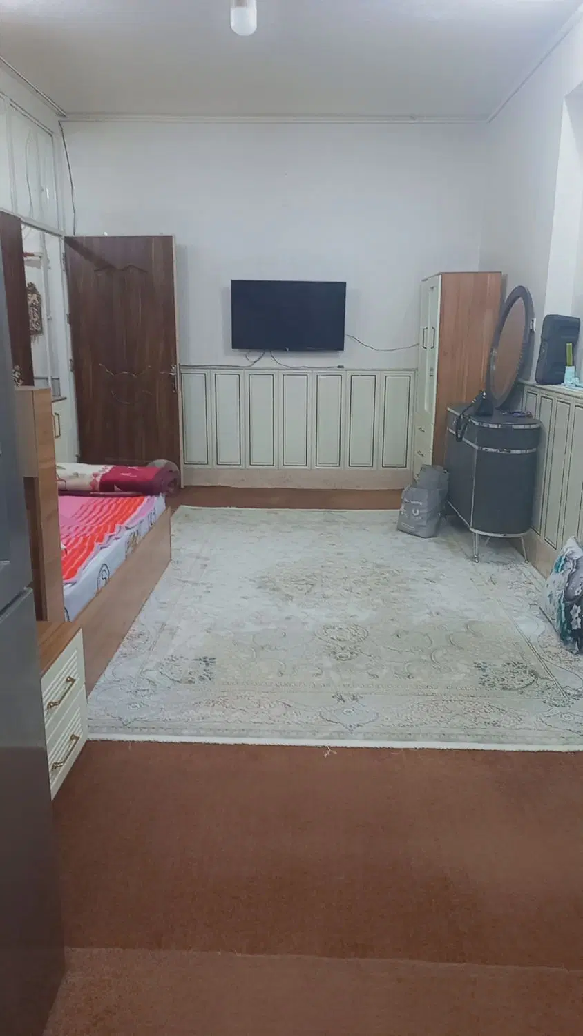 خونه کاملا دربست همکف بازسازی شده