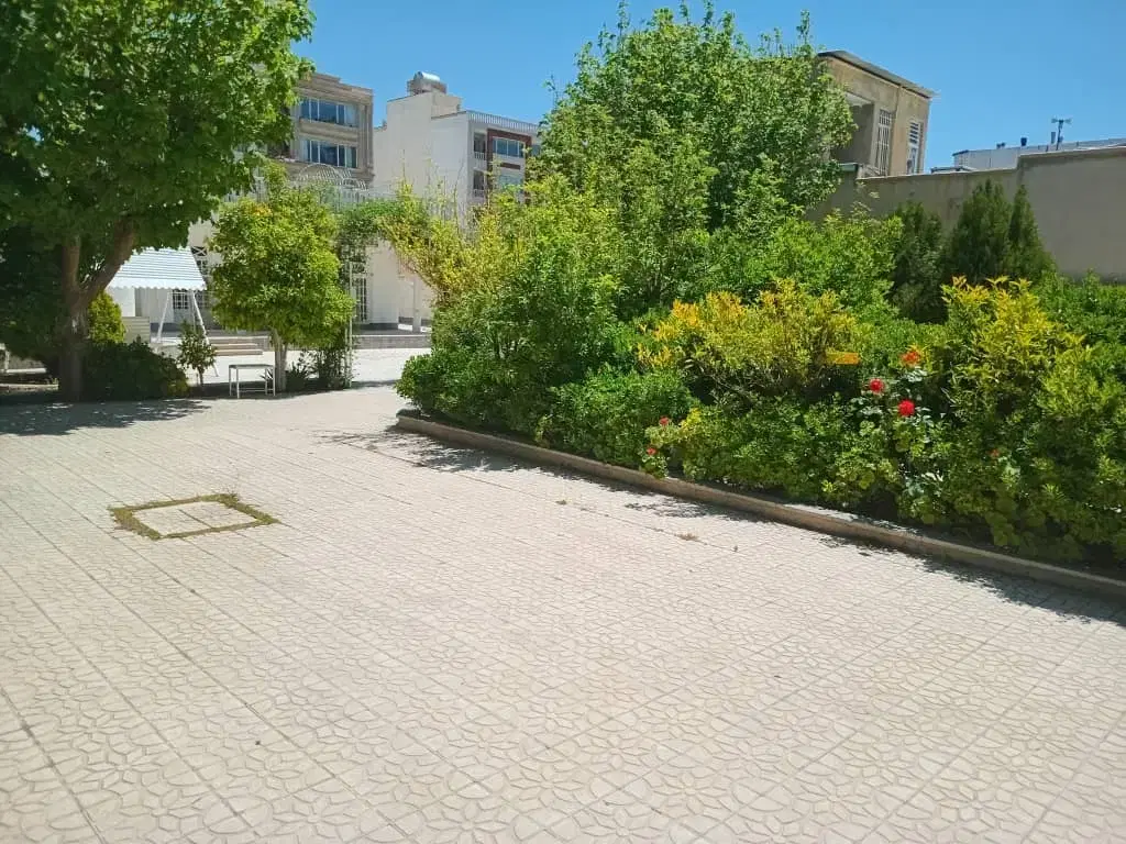 ویلایی۱۸۸۰متر*تهاتر کامل عرض۳۵*معالی آباد(خلبانان)