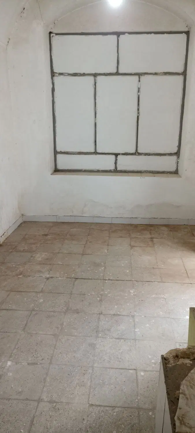 خانه برای انبارکالا نزدیک خط