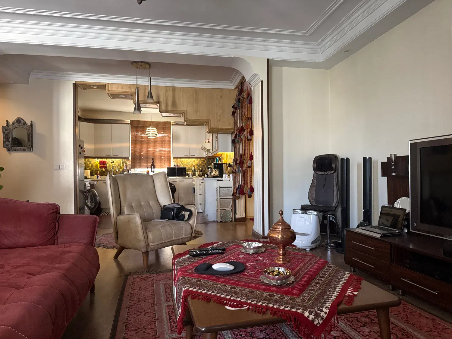 آپارتمان ۱۳۰ متری